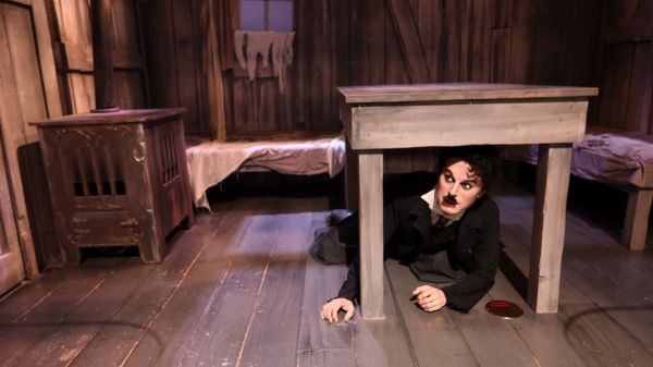 Charlie Chaplin aus Wachs in der Goldrausch Hutte 